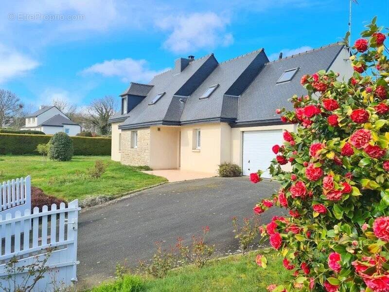 Maison à LA MEAUGON