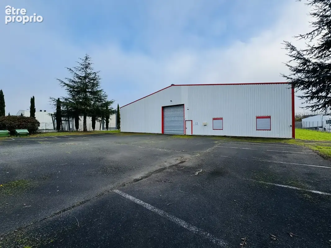 Photo Commerce à La Creche au prix de 365 000€