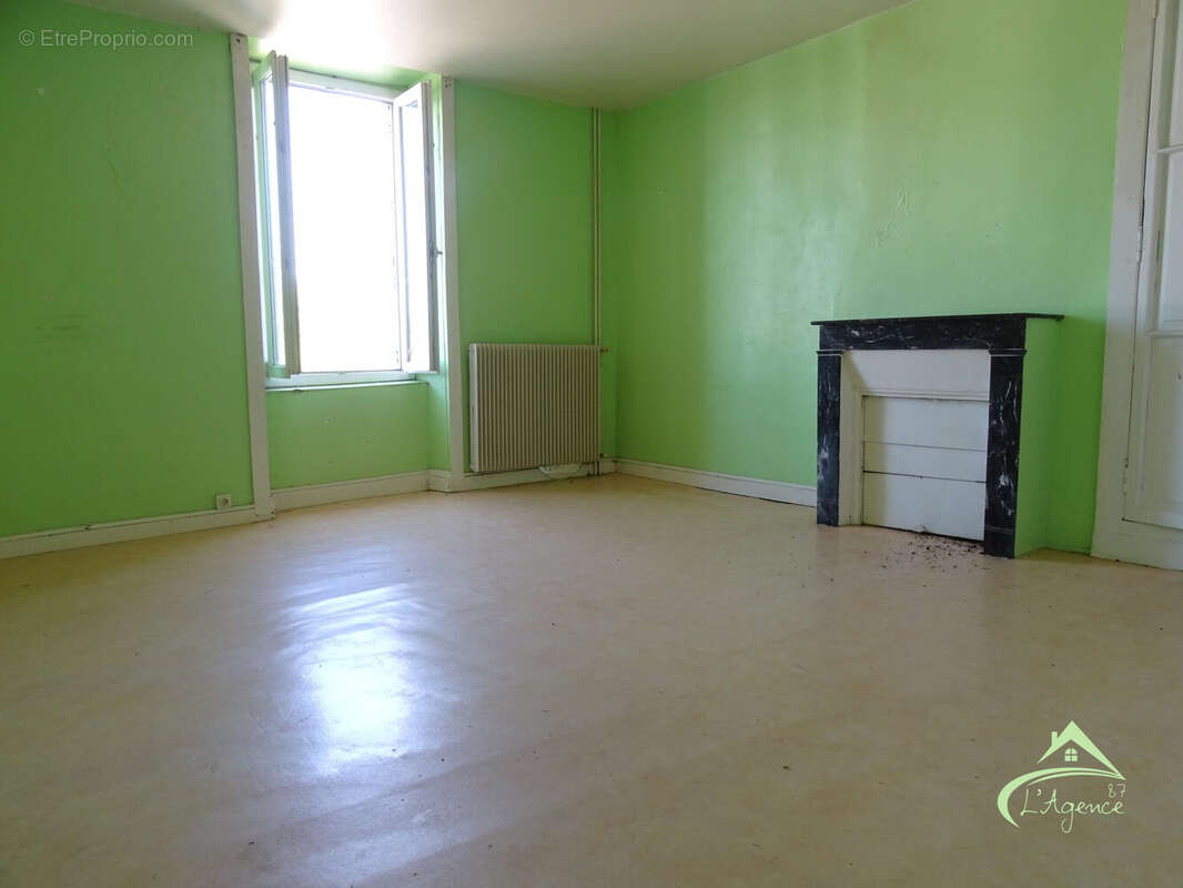 Maison à SAILLAT-SUR-VIENNE