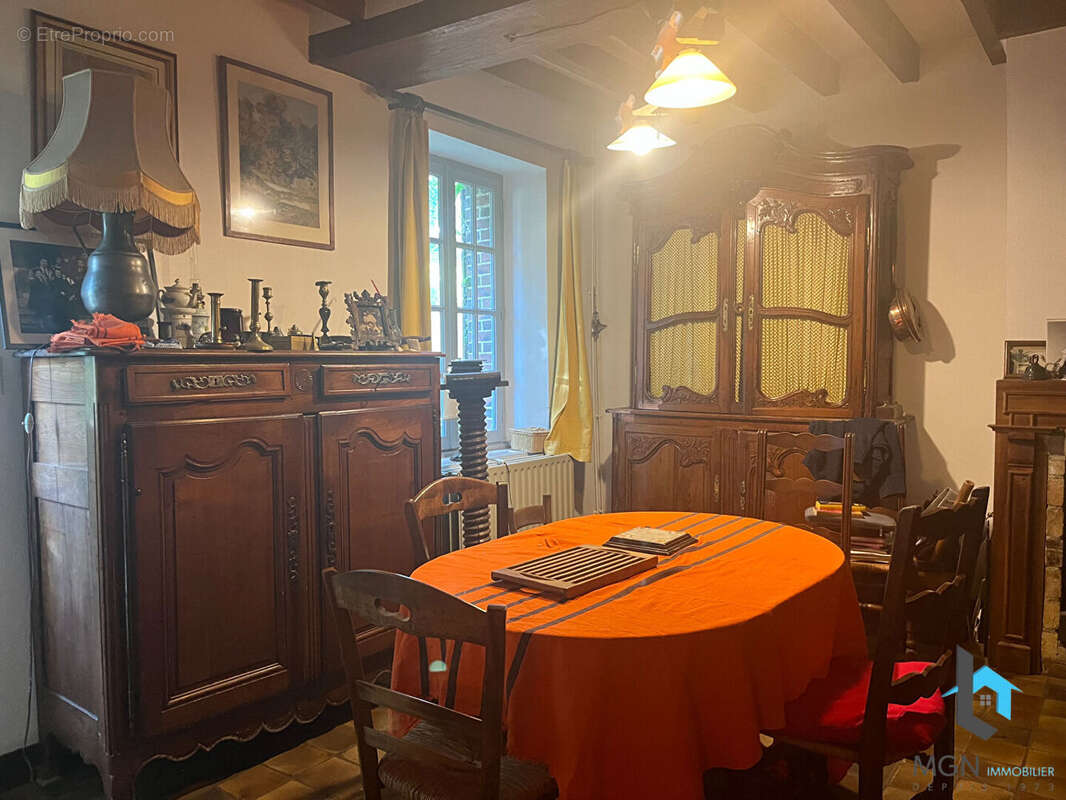 Maison à TRIZAY-LES-BONNEVAL