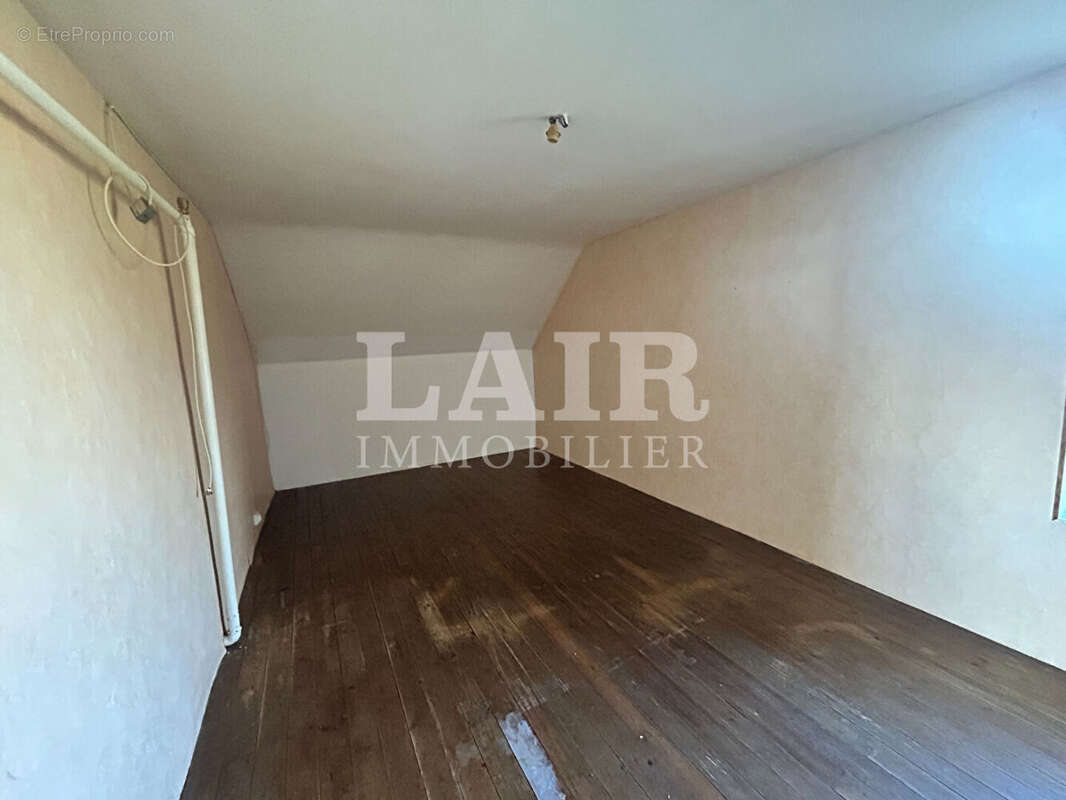 Maison à VILLEDIEU-LES-BAILLEUL