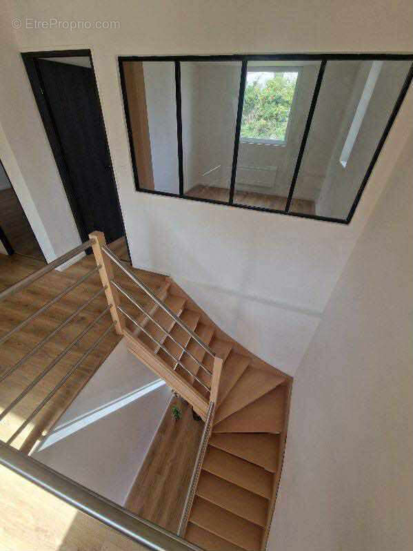 Maison à MONT-SAINT-ELOI