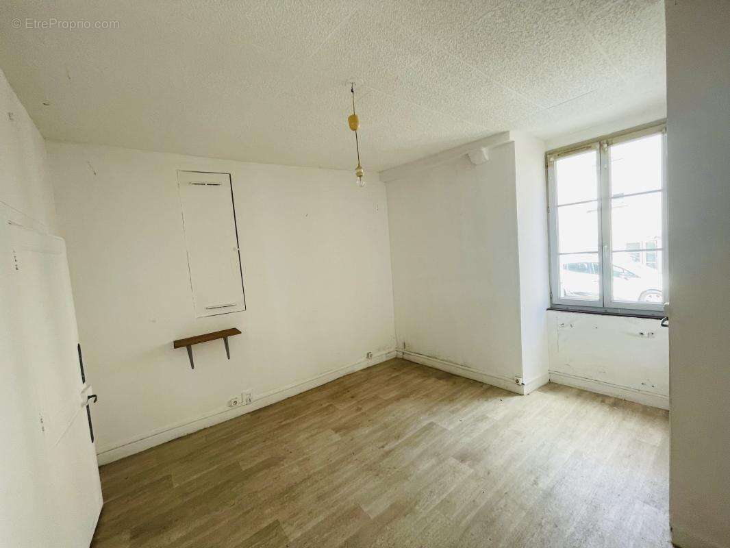 Appartement à ANGERVILLE