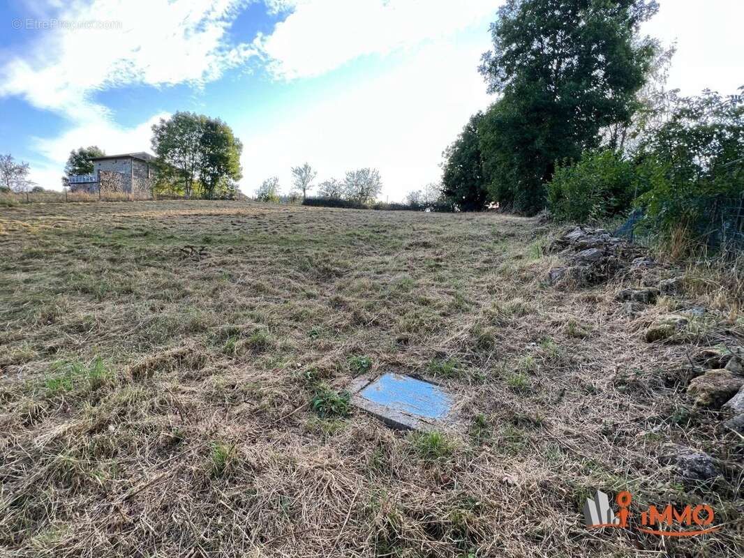 Terrain à TENCE