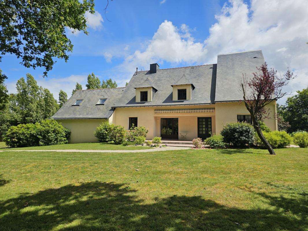 Maison à GRANDCHAMPS-DES-FONTAINES