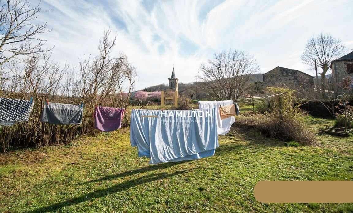 Maison de caractere + gite potentiel avec dependances - proche cordes-sur-ciel - photo 13