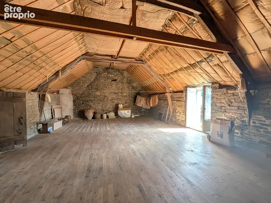 Maison en pierre avec dépendances et jardin – La Chapelle-Gaceline (La Gacilly) - grand terrain - véranda - charme - garage - photo 11