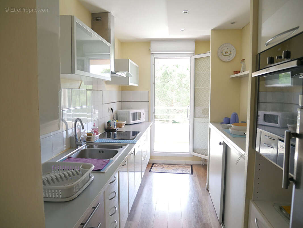 Appartement à VENELLES