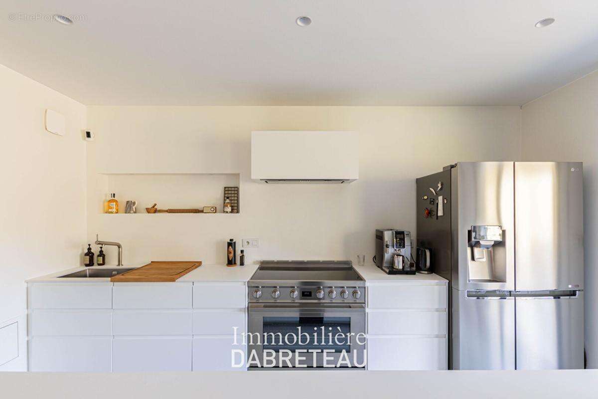 Appartement à CHARBONNIERES-LES-BAINS