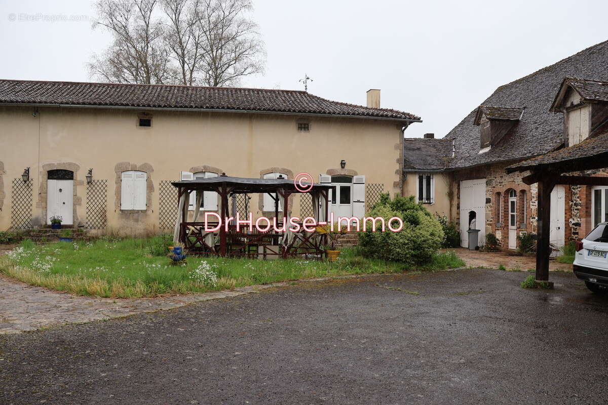 Maison à SAINT-GERMAIN-LES-BELLES