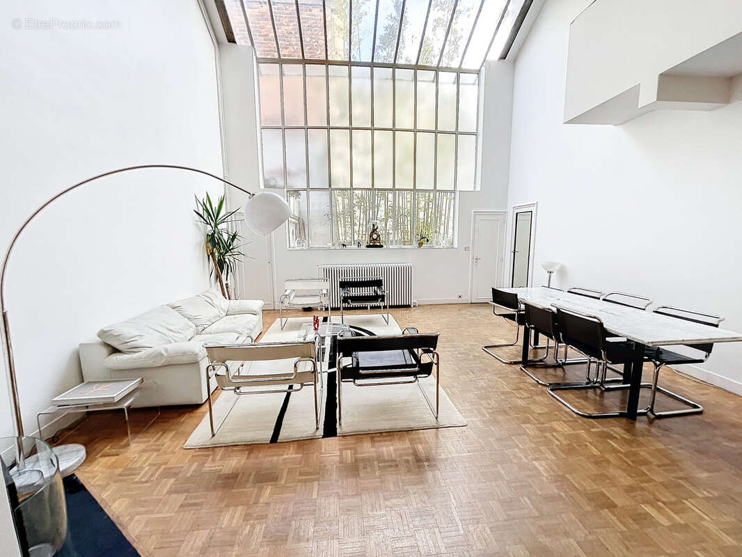 Appartement à PARIS-14E