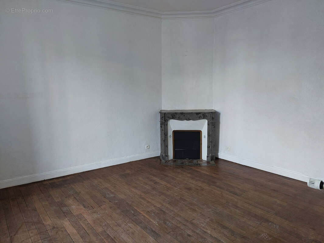 Maison à SAINT-VARENT