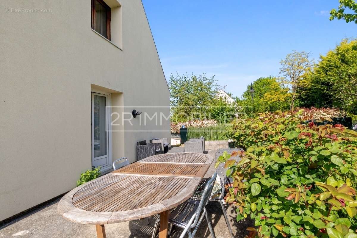 Maison à CHESSY