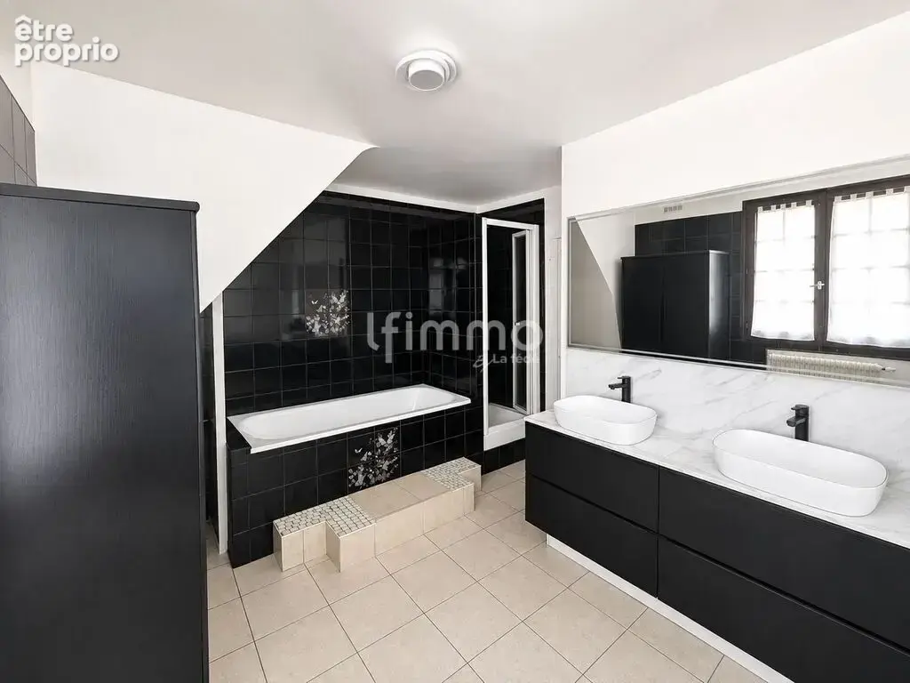 Maison 120m2 avec 6 pièces et jardin - photo 13