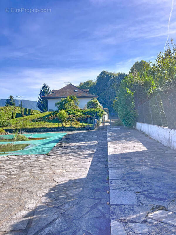 Maison à CHAPAREILLAN