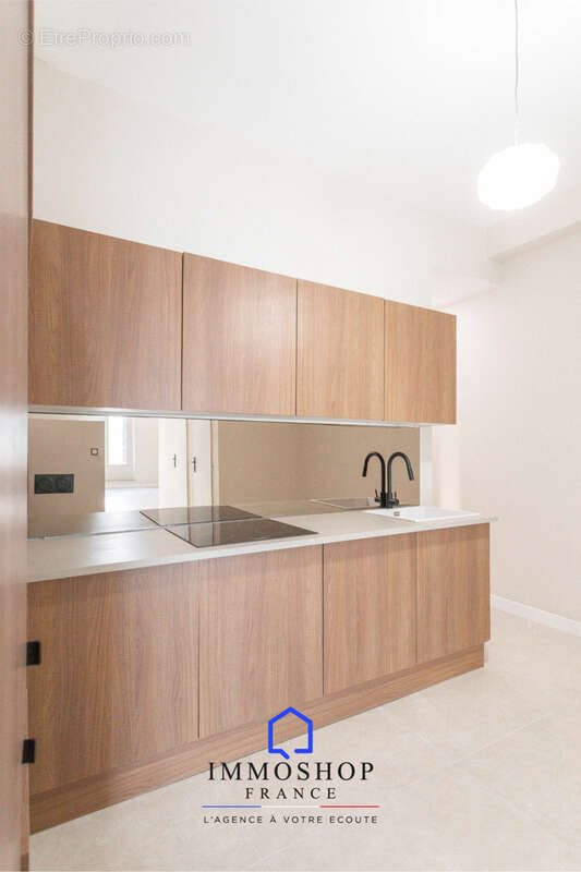 Appartement à MARSEILLE-6E