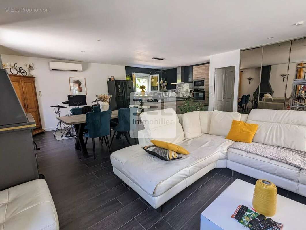 Maison à BAGNOLS-SUR-CEZE