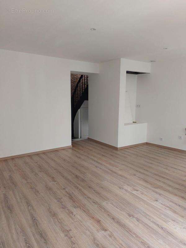 Appartement à NOZAY