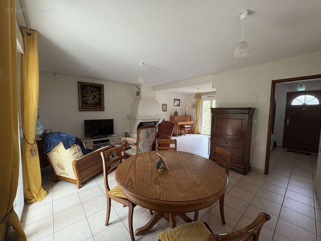 Maison 109 m² à Anctoville-Sur-Boscq  - photo 4