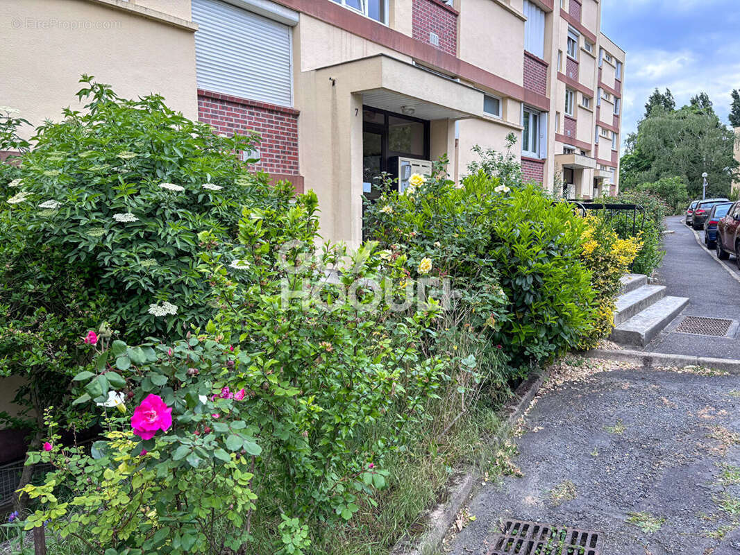 Appartement à CORBEIL-ESSONNES
