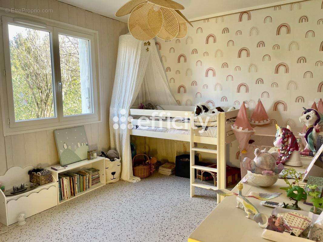Maison 111 m² à Marennes  - photo 9