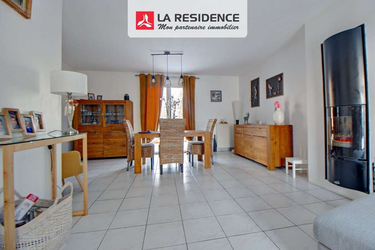 Maison à VERNEUIL-SUR-SEINE