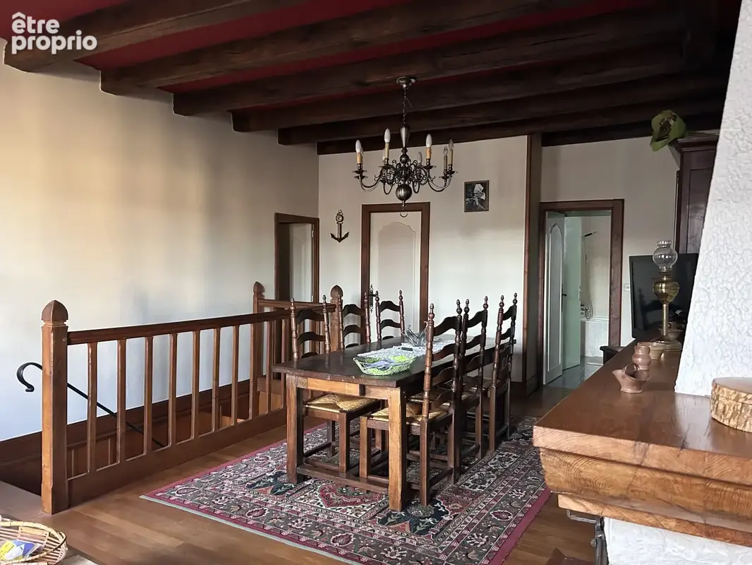 A VENDRE - Maison T5 avec garage, jardin et dépendance à Saint-Gaultier - photo 2