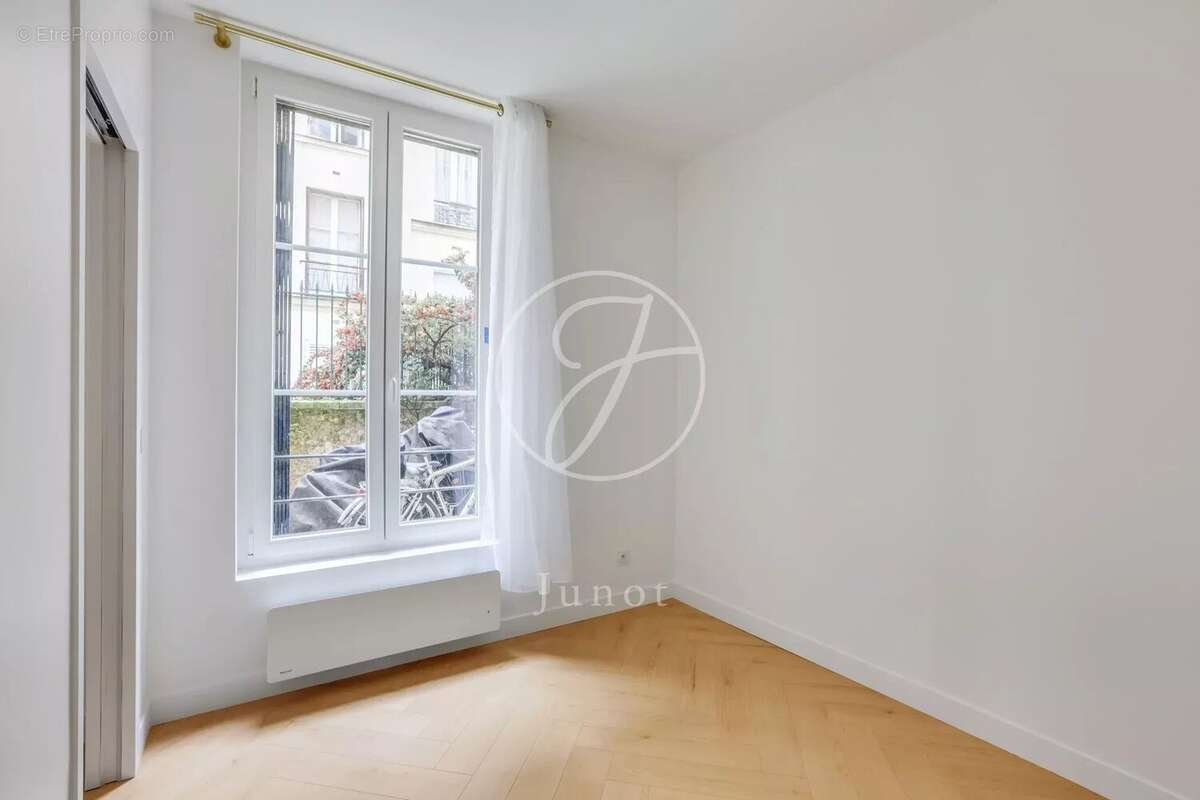 Appartement à PARIS-9E