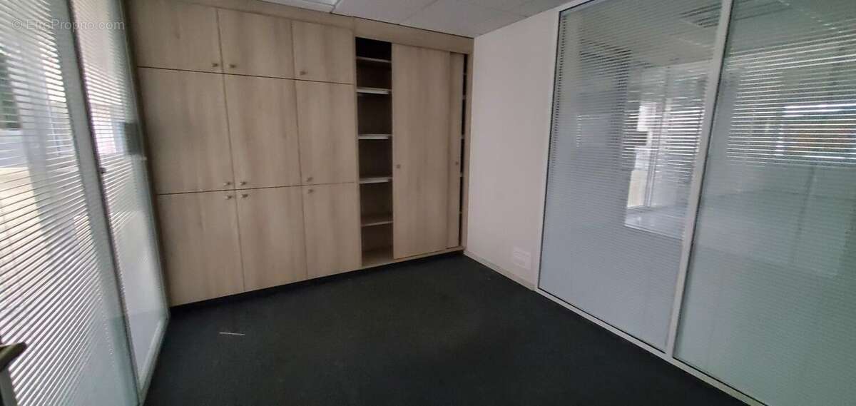 Photo 4 - Commerce à TOURS