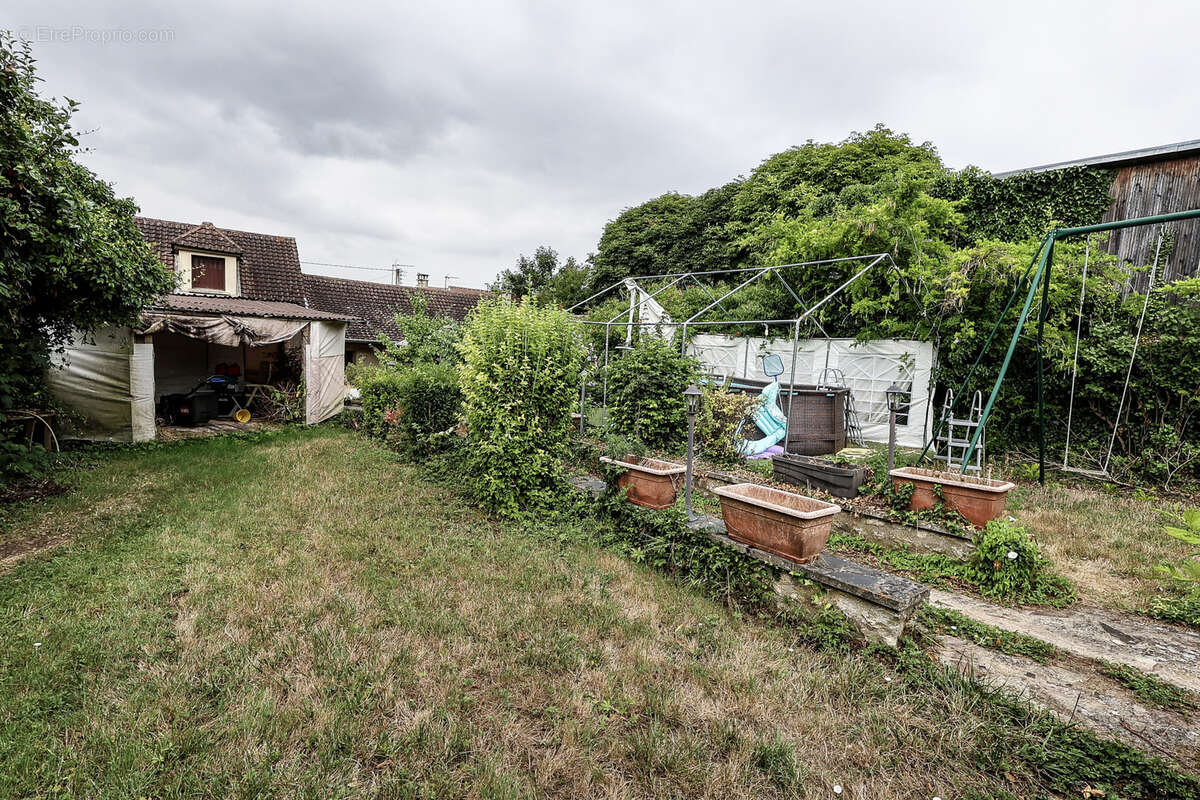 Maison à SAINTRY-SUR-SEINE