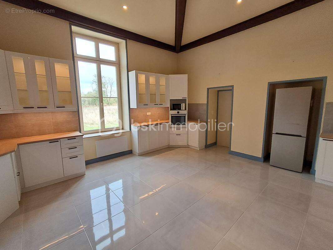 Maison à FONTENAY-LE-COMTE