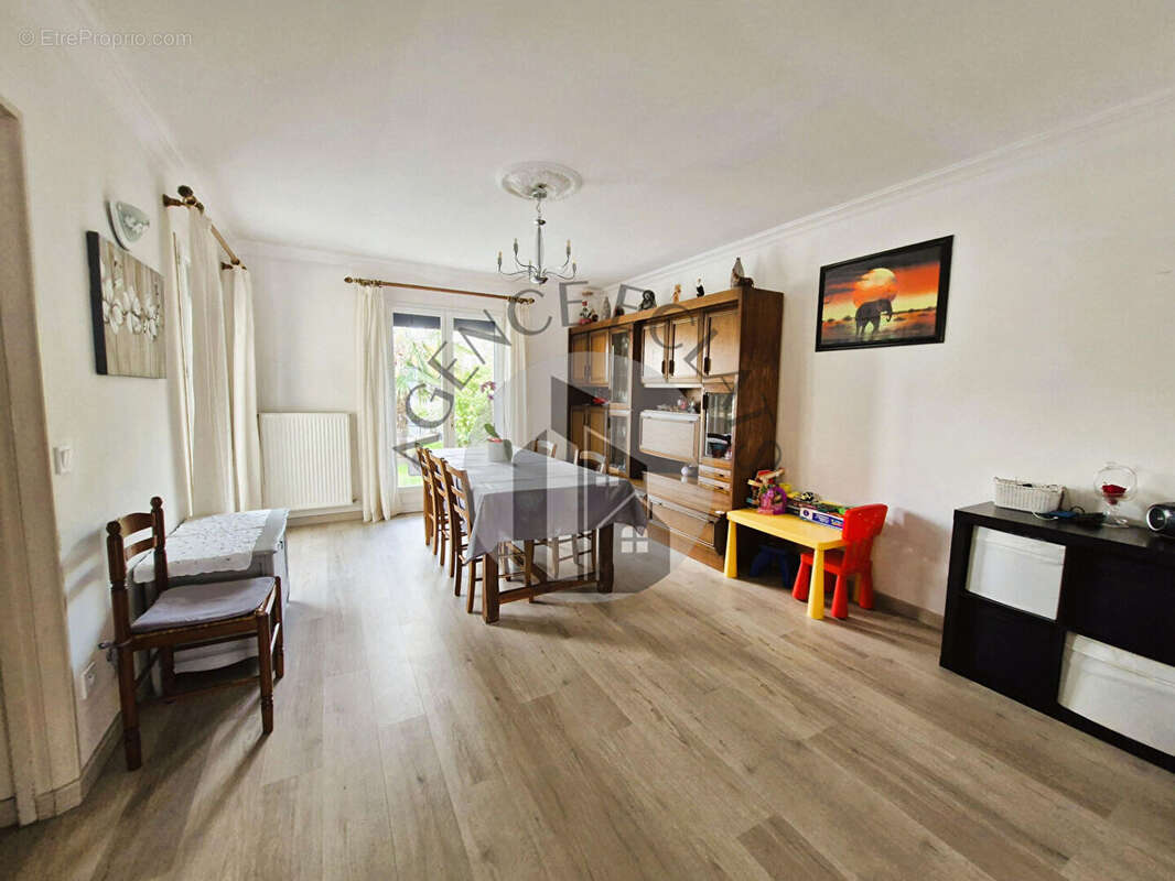 Maison à LAGNY-SUR-MARNE
