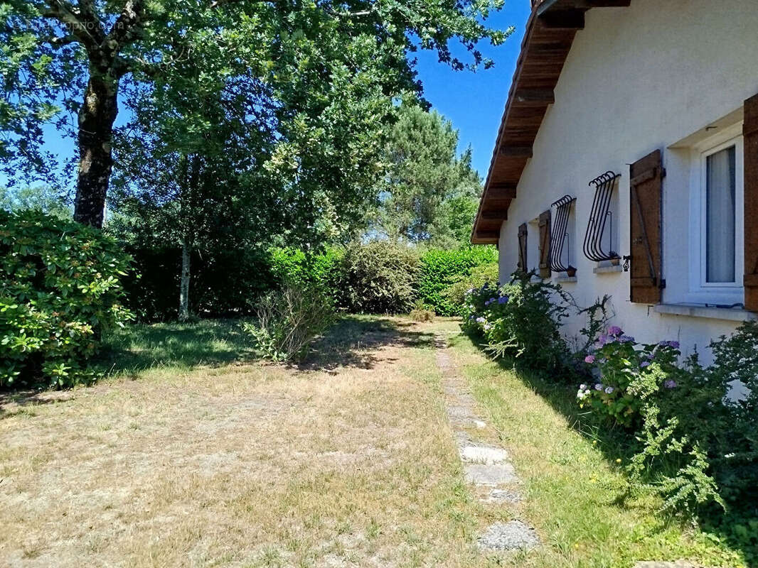 Maison à VIELLE-SAINT-GIRONS