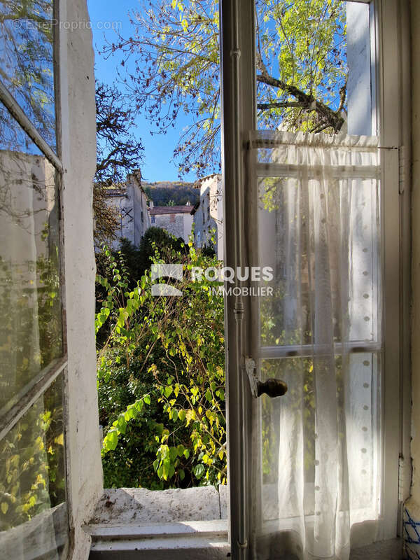 Maison à CORNUS