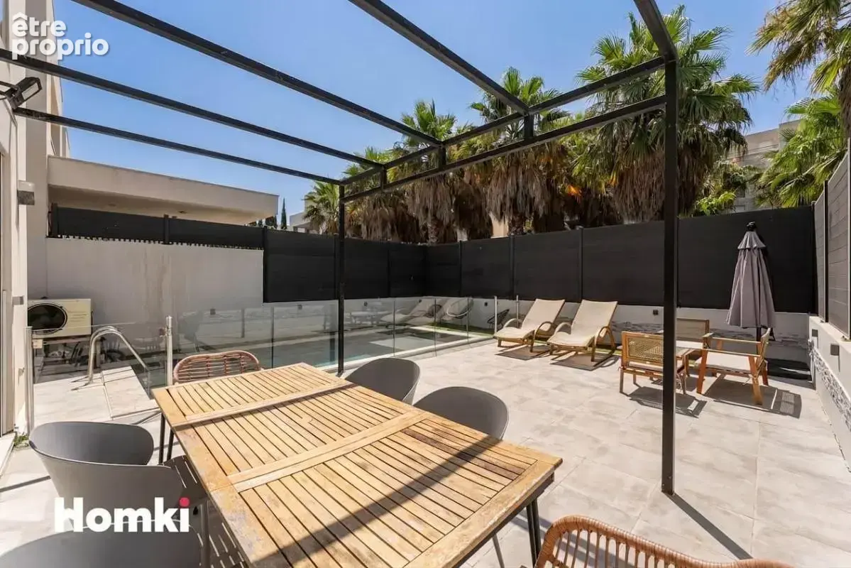 Maison/Villa T6 de 242 m à Marseille 13008/13009 - photo 5