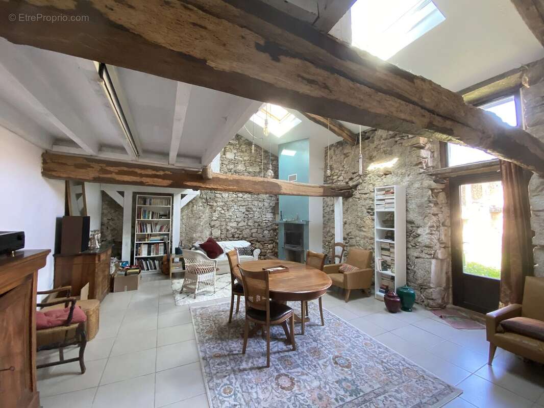 Maison à MANCIOUX