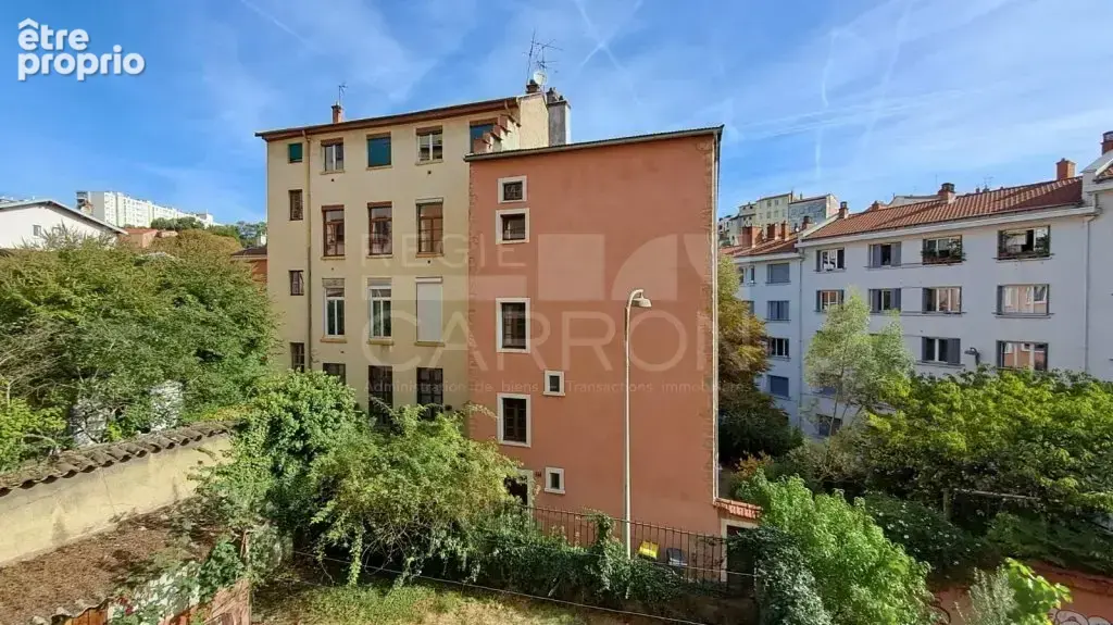 T3 83M² - Pentes de la Croix Rousse - Proximité Parc Tête d'Or - Bien avec travaux - photo 8