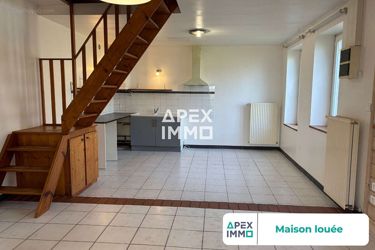 Maison à OUVROUER-LES-CHAMPS