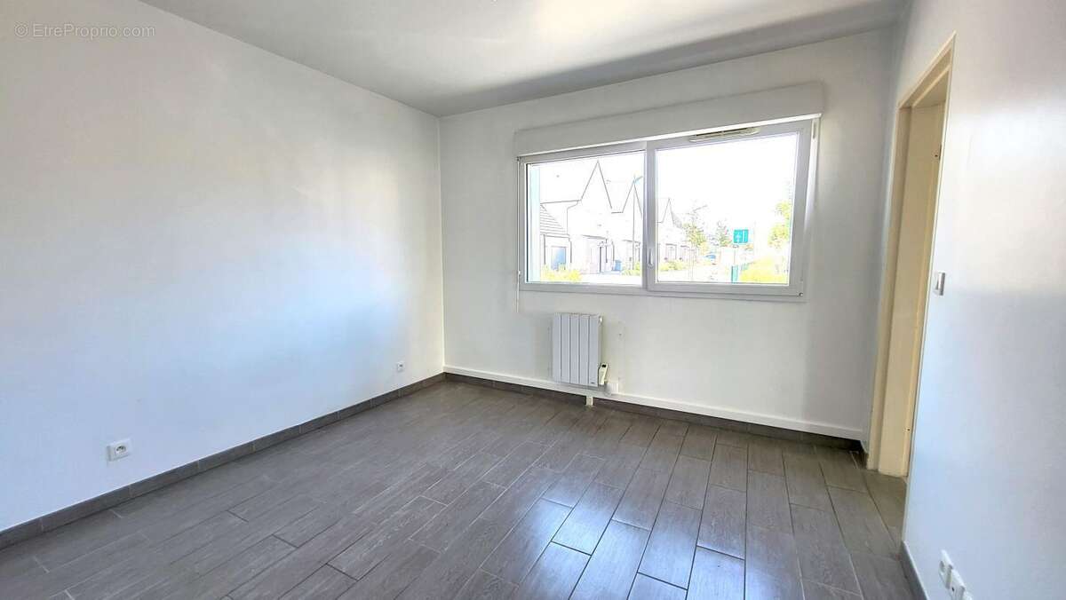 Appartement à LACROIX-SAINT-OUEN
