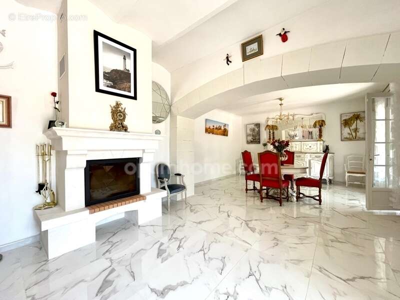 Maison à BELLEGARDE