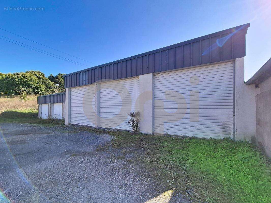 Appartement à LE LARDIN-SAINT-LAZARE