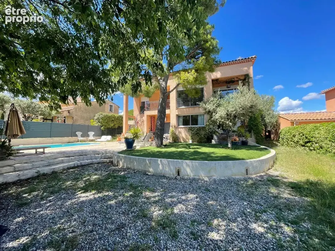 Villa T6 avec 2 appartements sur les hauteurs du Logis-Neuf - photo 18