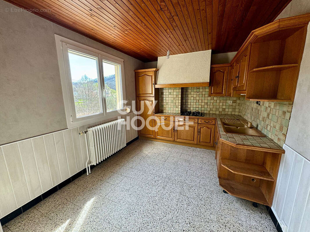 Maison à SAINT-SERNIN-DU-BOIS