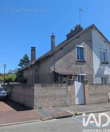 Photo 1 - Maison à MARGNY-LES-COMPIEGNE