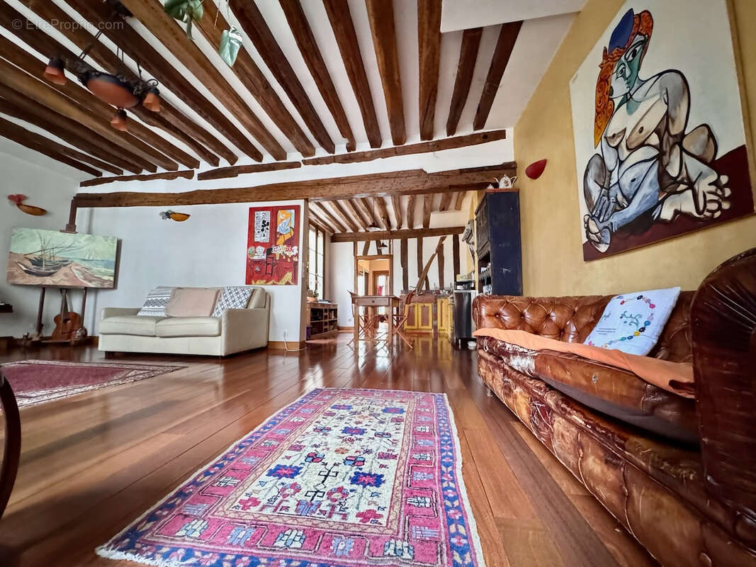 Appartement à PARIS-2E