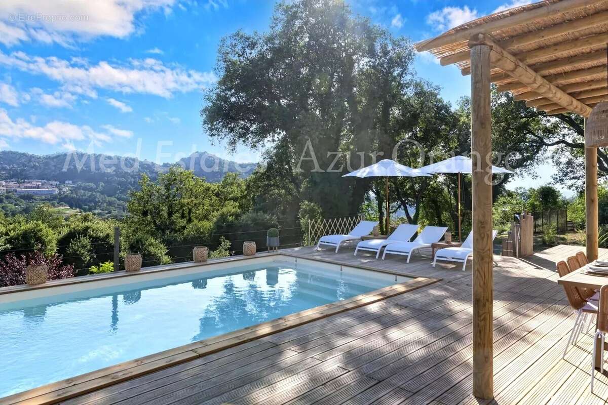 Maison à LA GARDE-FREINET