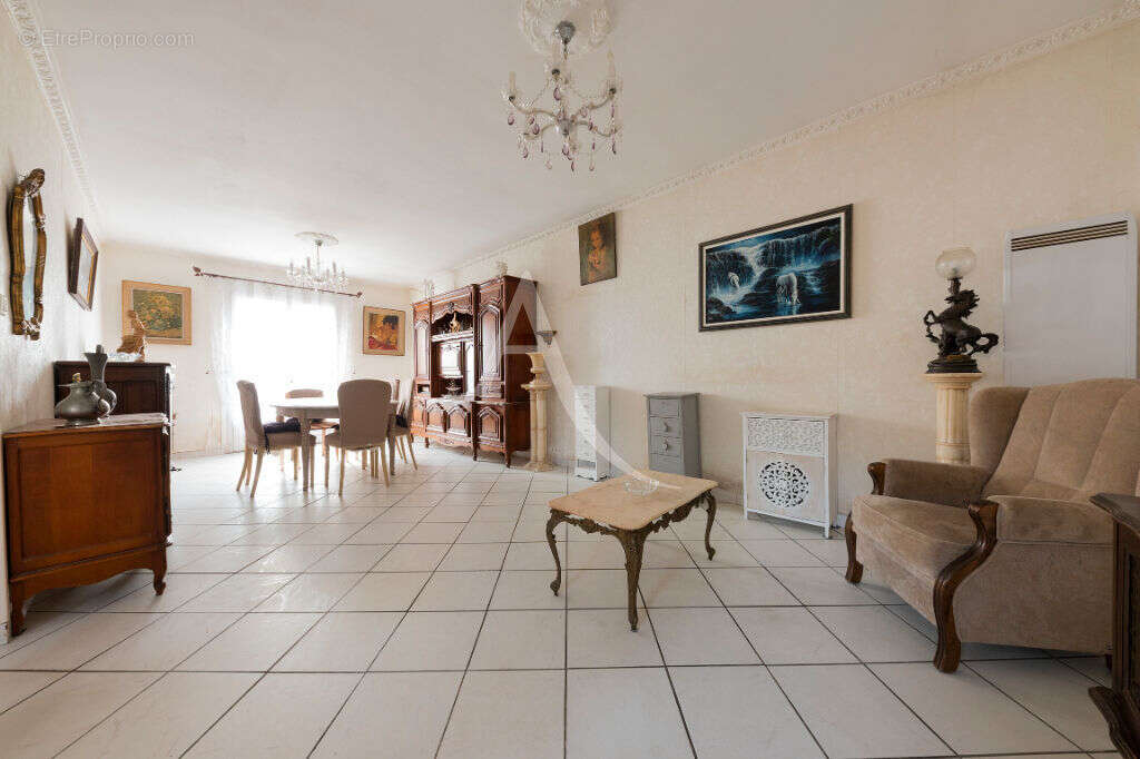 Maison à VAIRES-SUR-MARNE