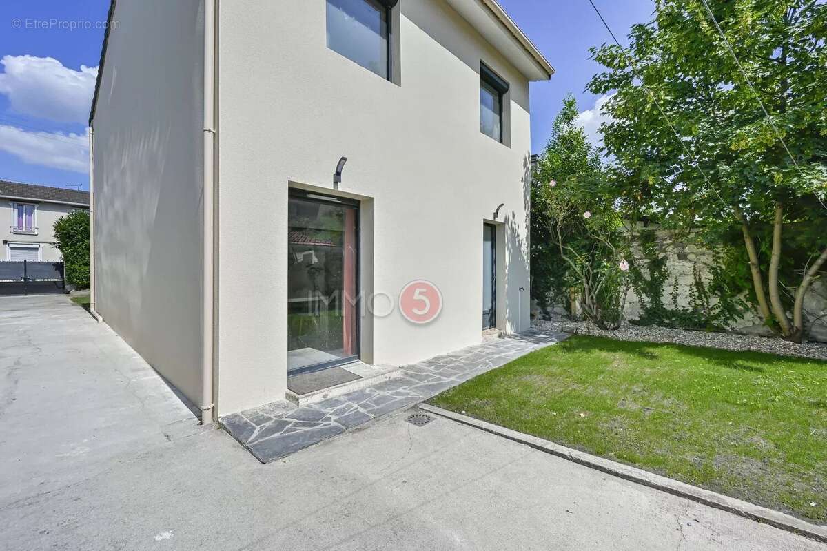 Maison à AULNAY-SOUS-BOIS