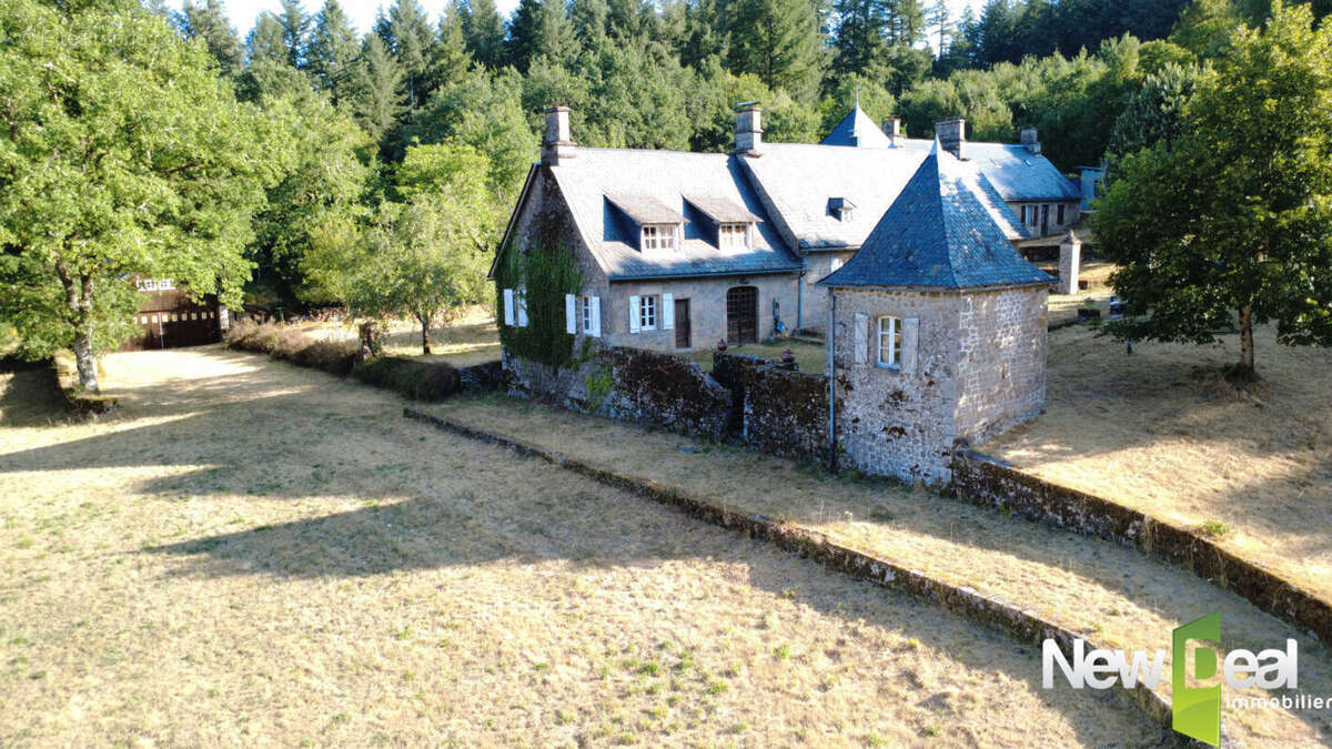 Exceptionnel Domaine sur 9ha en bordure d'étang - photo 3