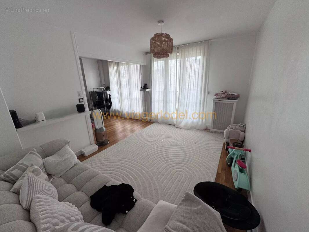 Appartement à SAINT-MAUR-DES-FOSSES